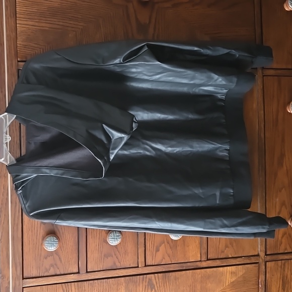 HEIN CURVE pleather bomber style light jacket - Picture 3 of 3
